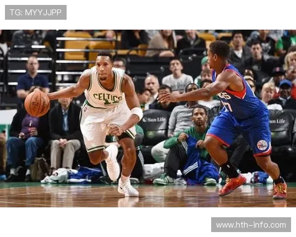 凯尔特人与76人历史交锋587场首次在杯赛舞台相遇展开激烈角逐 凯尔特人与76人历史交锋587场首次在杯赛舞台相遇展开激烈角逐